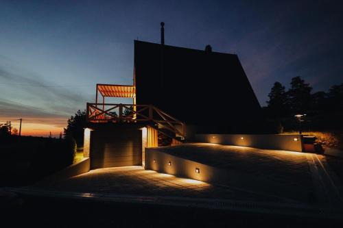 Divcibare Ski Chalet | Kid-Friendly Retreat at Azalea Chalet - Guest Rated 10/10