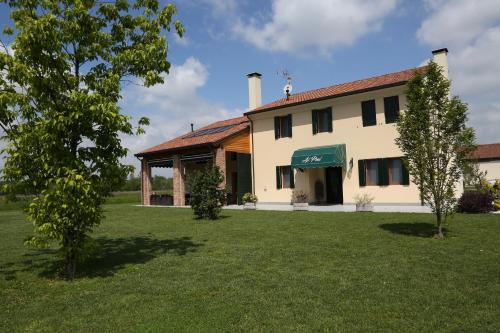 Riese Pio X Bed & Breakfast | Experience Comfort at Azienda Agrituristica Ai Prai