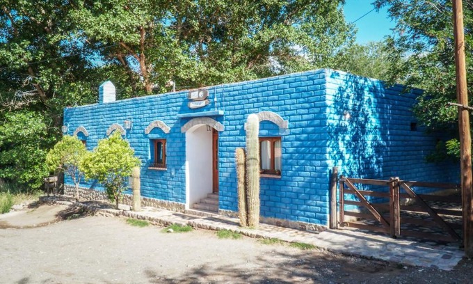 Humahuaca Hotel | Discover Azul Humahuaca Hostal: Pet-Friendly Retreat