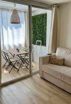 Saint-Laurent-du-Var Apartment | Stylish Apartment with Family-Friendly Amenities