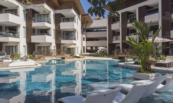 Samara Resort | Elegant Azura Beach Resort - All Inclusive for Adults