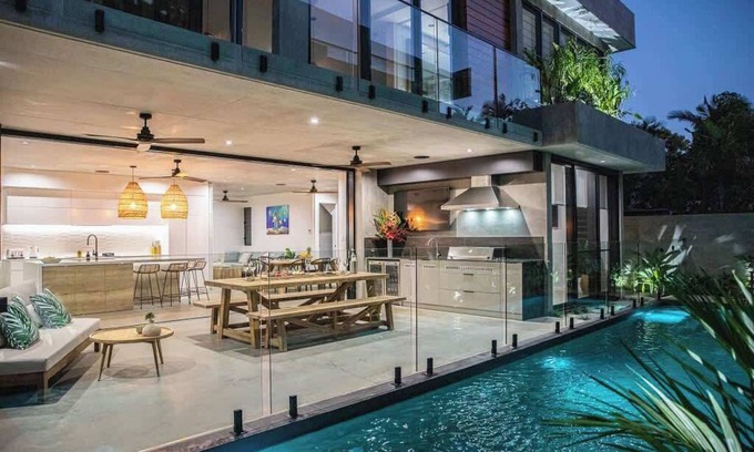 Port Douglas House | Modern Villa with Ocean View near Four Mile Beach - 10/10 Rating
