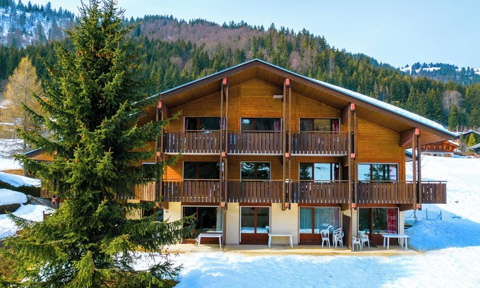 La Clusaz House | Experience Azureva La Clusaz: Pet-Friendly Retreat