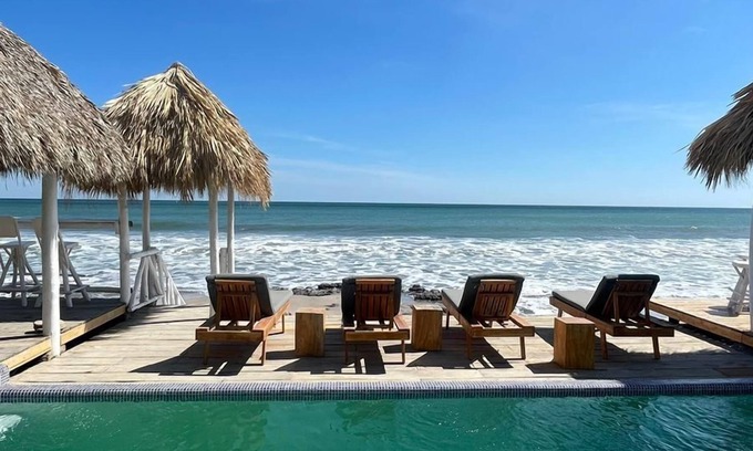 Jiquelite Hotel | Experience AZVLIK POPOYO: 4-Star Ocean View Escape