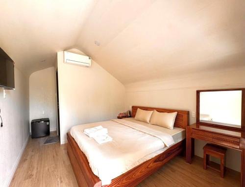 Ho Tram House | Discover Sài Gòn Bàu Trắng: Oceanfront Homestay Camping