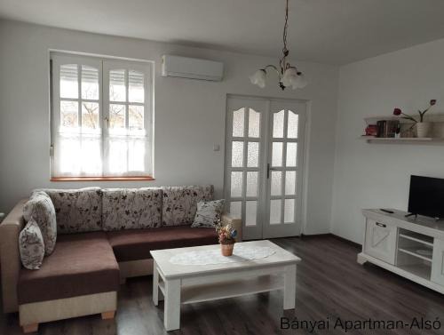 Gyula Apartment | Exceptional Bányai Apartman: Child-Friendly Retreat
