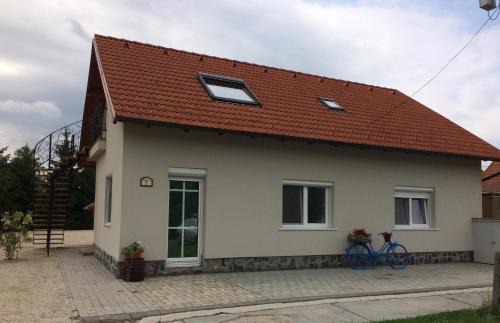 Kapuvar Apartment | Pet and Child Friendly at Báró Berg Apartman2 - 8.2/10 Rating