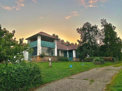 Lesenceistvand Apartment | Discover Bárdió Birtokház with Panoramic Views