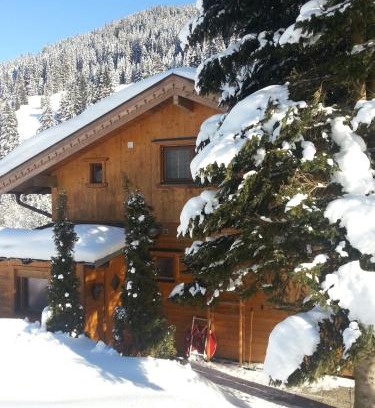 Lanersbach Apartment | Inviting Bärenklause: Family-Friendly Retreat with Great Reviews