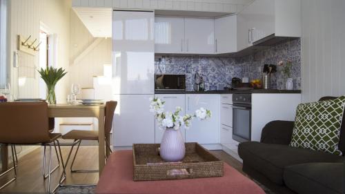 Centrum-Fanas-Nydal-Vasterangen Apartment | Discover Bålsta Studio Houses - Guest Rated 9.4/10