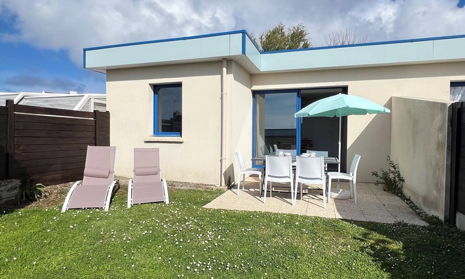 Le Conquet House | Cozy Béniguet Holiday Home for 6 in Le Conquet