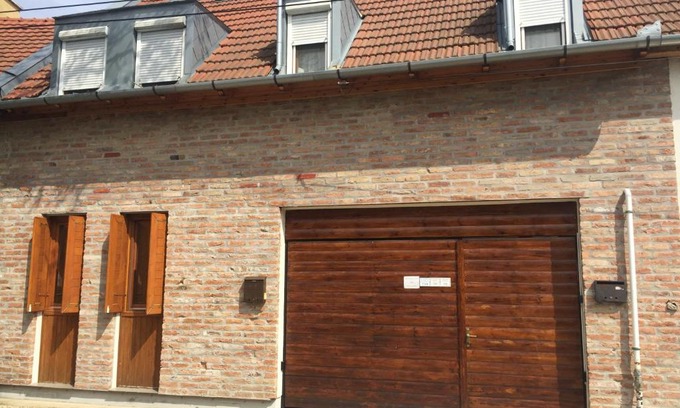Gyula Apartment | Top-Rated Bíbor Apartman with Family-Friendly Amenities