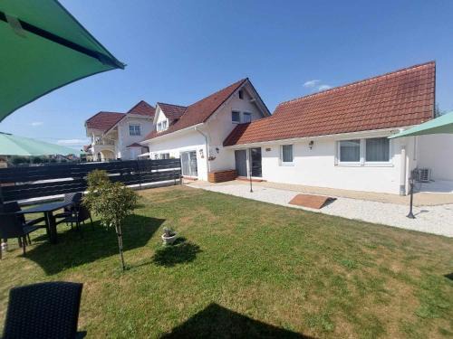 Buk Apartment | Pet Friendly Bük City Apartments with Ocean View & 10/10 Score