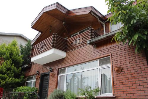 Adalar Apartment | Discover Büyükada Apart Hotel - Oceanfront Family Retreat