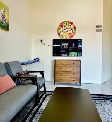 Sipitang House | Family-Friendly B-07 Suhana HomeStay in Sipitang