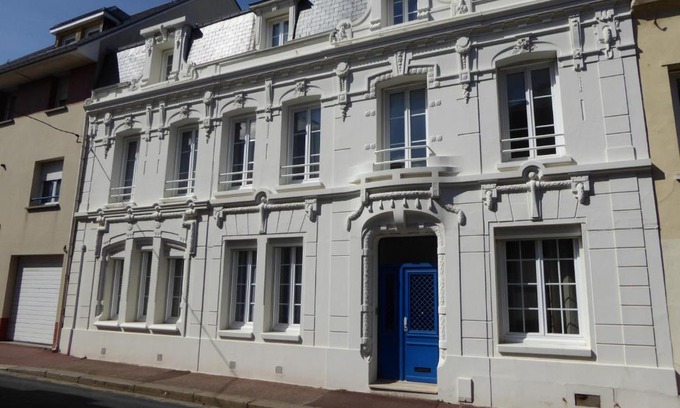 Fecamp Bed & Breakfast | Top-Rated B&B A La Maison Blanche with Family-Friendly Dining