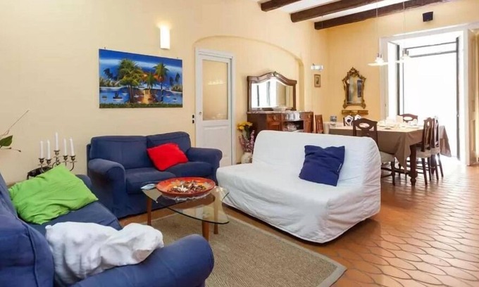 Rione Duomo Bed & Breakfast | Exceptional B&B Adelberga: Guest Rated 9.8 & Breakfast Included