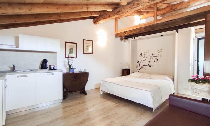 Brescia Antica Bed & Breakfast | Discover B&B ai Musei - Family-Friendly Retreat with Top Ratings