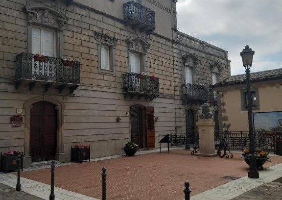 Troina Bed & Breakfast | Family-Friendly Stay at B&b al Conte Ruggero