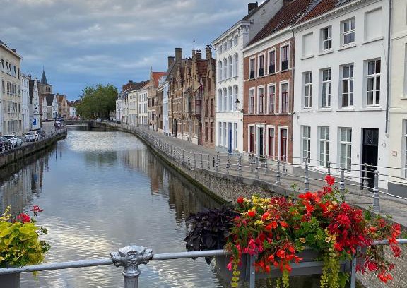 Historical Center Bruges Bed & Breakfast | Exceptional B&B Anna9: Spa Retreat with 4-Star Comfort