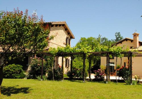 Belforte del Chienti Bed & Breakfast | Top-Rated B&B Antegiano with Breakfast and Hot Tub