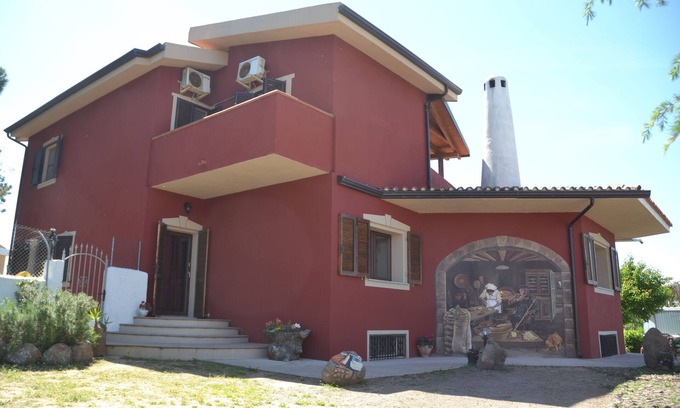 Sassari Bed & Breakfast | Oceanfront B&B Antica Botte: Family-Friendly Getaway