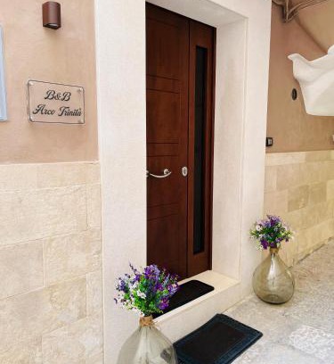 Old Town Bed & Breakfast | B&B Arco Trinità