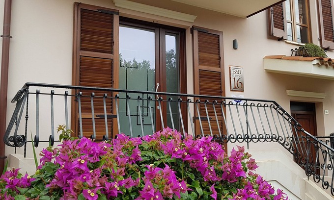 Guspini Bed & Breakfast | Experience Homey Comfort at B&B Number 16 with Pool & Spa