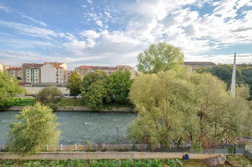 Borgo Dora Bed & Breakfast | Cozy B&B Balon: Pet Friendly with Top Ratings and Dining