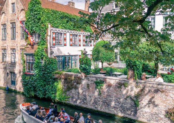 Historical Center Bruges Bed & Breakfast | Beachfront B&B Barabas: 4-Star Stay with Spa & Ocean View