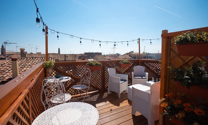 Chioggia House | Discover B&B Basta Bussare: 10/10 Rated Getaway