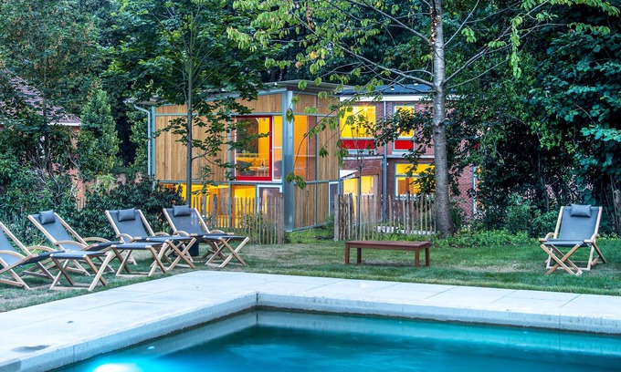 Bazel Bed & Breakfast | Eco-Friendly Retreat at B&B Baz with Pool and Spa