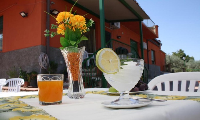 Mazzarino Bed & Breakfast | Inviting B&B Borgo Pileri: Oceanfront Bliss & 9/10 Rating
