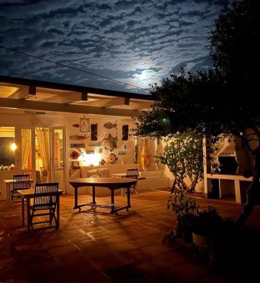 Lampedusa Bed & Breakfast | Oceanfront B&B Cala Pisana: Pet Friendly & Family Haven