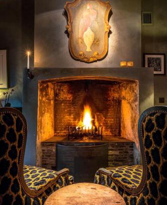 Historical Center Bruges Bed & Breakfast | Pet-Friendly Escape at B&B Canal Deluxe - 4 Star, Perfect Score