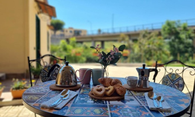 Gragnano House | Delightful B&B Carmelina: Rated 9.4/10 with Family Amenities