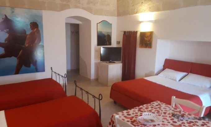 Palagianello House | Cozy B&B Carpignano: Top-Rated Stay for Families