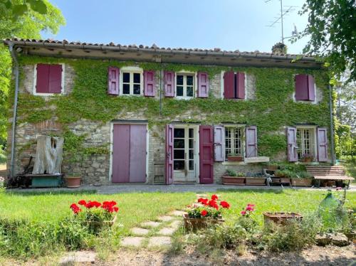 Langhirano Bed & Breakfast | Relax at B&B Casa dei Cuori: Nature, Quiet & Hot Tub