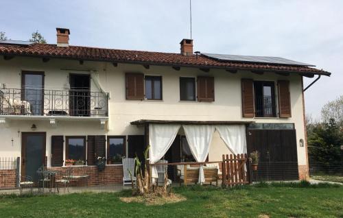 Capriglio Bed & Breakfast | Oceanfront B&B Cascina Dei Levrieri - Rated 9.5 by Guests
