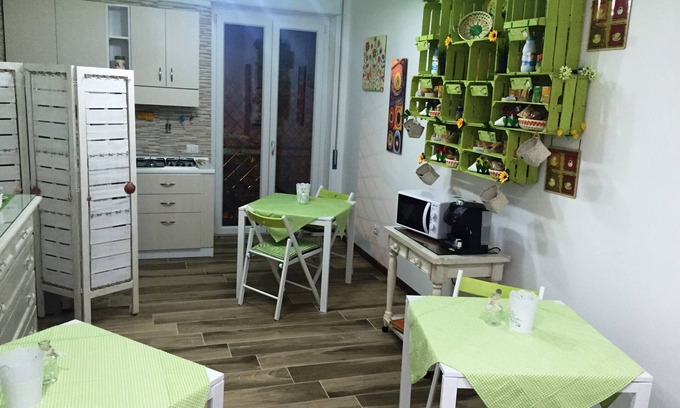 Crotone Bed & Breakfast | Discover B&B Castello - Crotone: Rooms by the Promenade
