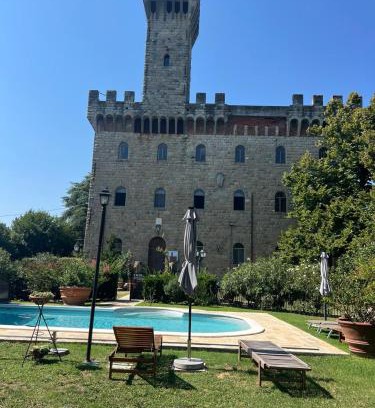 San Lazzaro di Savena Bed & Breakfast | Unforgettable Oceanfront Stay at B&B Castello Machiavelli