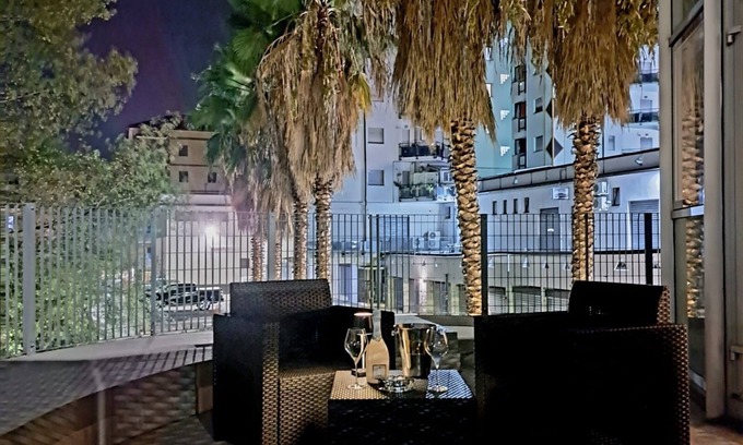 Cosenza House | Cozy B&B Center City: Child-Friendly Stay with Spa & Breakfast