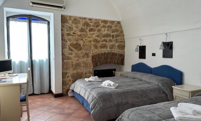 Caltanissetta Bed & Breakfast | Pet-Friendly Retreat at B&B Centro Storico