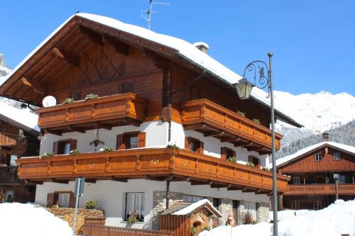 Sappada Bed & Breakfast | Family-Friendly Retreat at B&B Daina Hame - Rated 9.9/10