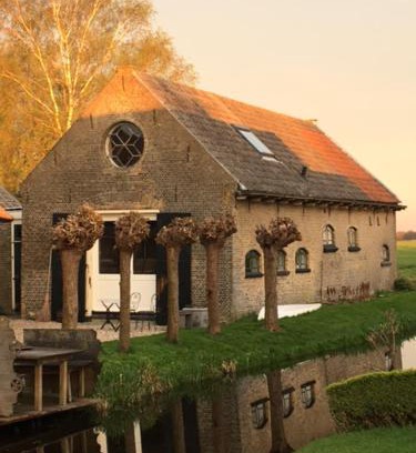 Het Beijersche House | Unforgettable Stay at B&B De Beijersche Stee by the Water