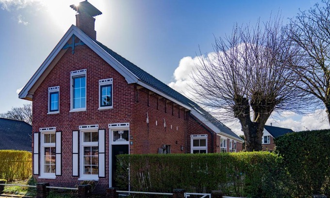 Gasselte Bed & Breakfast | Inviting B&B De Buren: Family-Friendly with Kitchen Access
