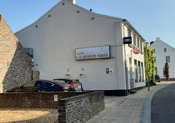 Thorn Bed & Breakfast | Cozy Stay at B&B De Goede Tijd with Pool & Restaurant