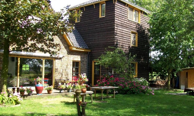 Volendam Bed & Breakfast | Oceanfront B&B De Hooiberg in Edam-Volendam - 8.2/10 Rating