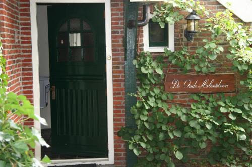 Eelde Bed & Breakfast | Pet-Friendly B&B De Oude Molensteen with Free Breakfast