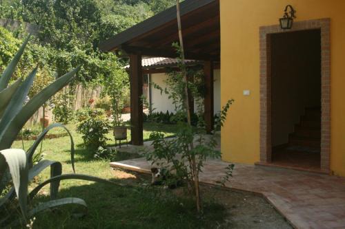 San Marco Argentano Bed & Breakfast | Discover B&B del Castagneto: Guest Rated 10/10 & Pet Friendly